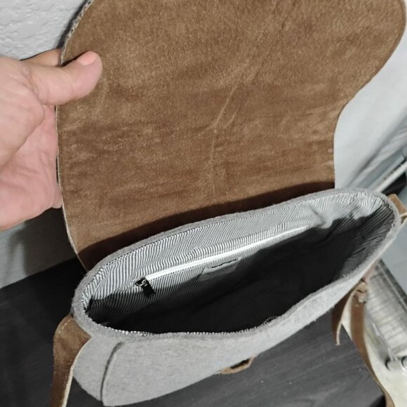 Universal Threads Crossbody Bag - Picture 5 of 9